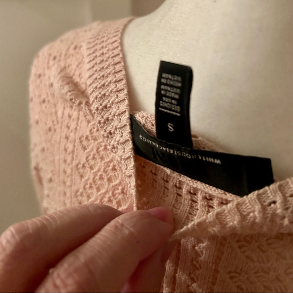 White House Black Market Blush V-Neck Sweater - Picture 5 of 5